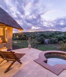 Swimming and plunge pools