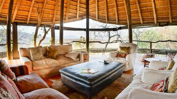 Buffalo Ridge Safari Lodge