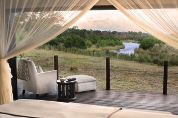 JOURNEYMORE 11-Day Package Plus