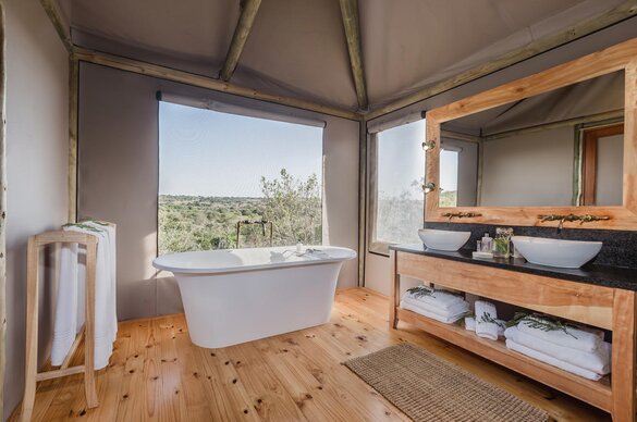 Hlosi Game Lodge – Eastern Cape Game Reserves