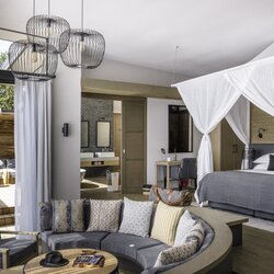Luxury Suites 