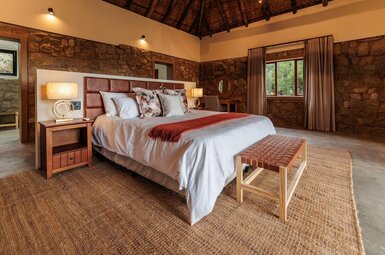 Induli Lodge on Amakhala Game Reserve 1