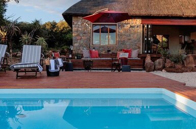 Induli Lodge on Amakhala Game Reserve 8