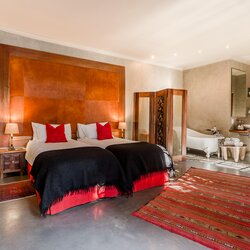 Luxury King Suite