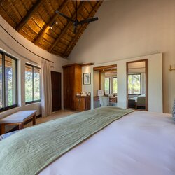 Interleading Family Suite